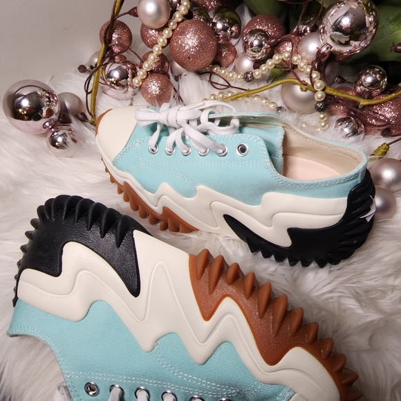 CONVERSE WMNS RUN STAR MOTION brand  new - Picture 3 of 10